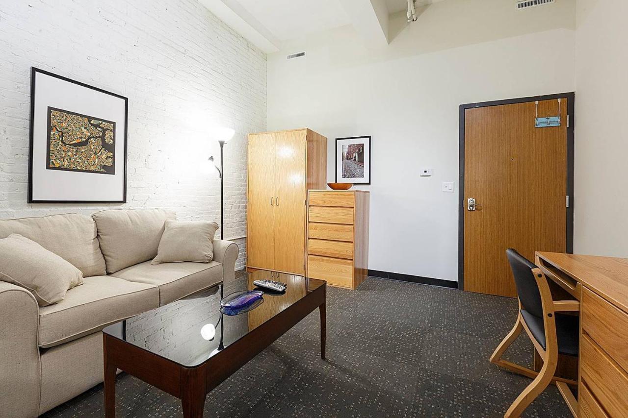 Studio Ready 4 Students & Traveling Professionals! 310 Apartment Boston Bagian luar foto