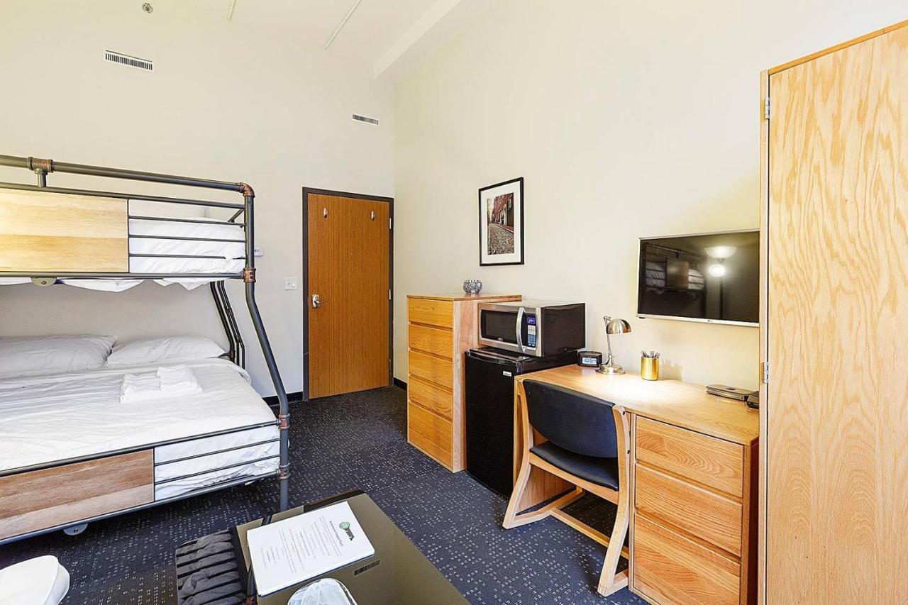 Studio Ready 4 Students & Traveling Professionals! 310 Apartment Boston Bagian luar foto