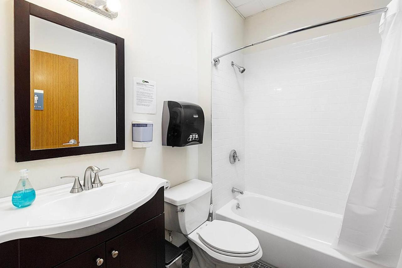 Studio Ready 4 Students & Traveling Professionals! 310 Apartment Boston Bagian luar foto