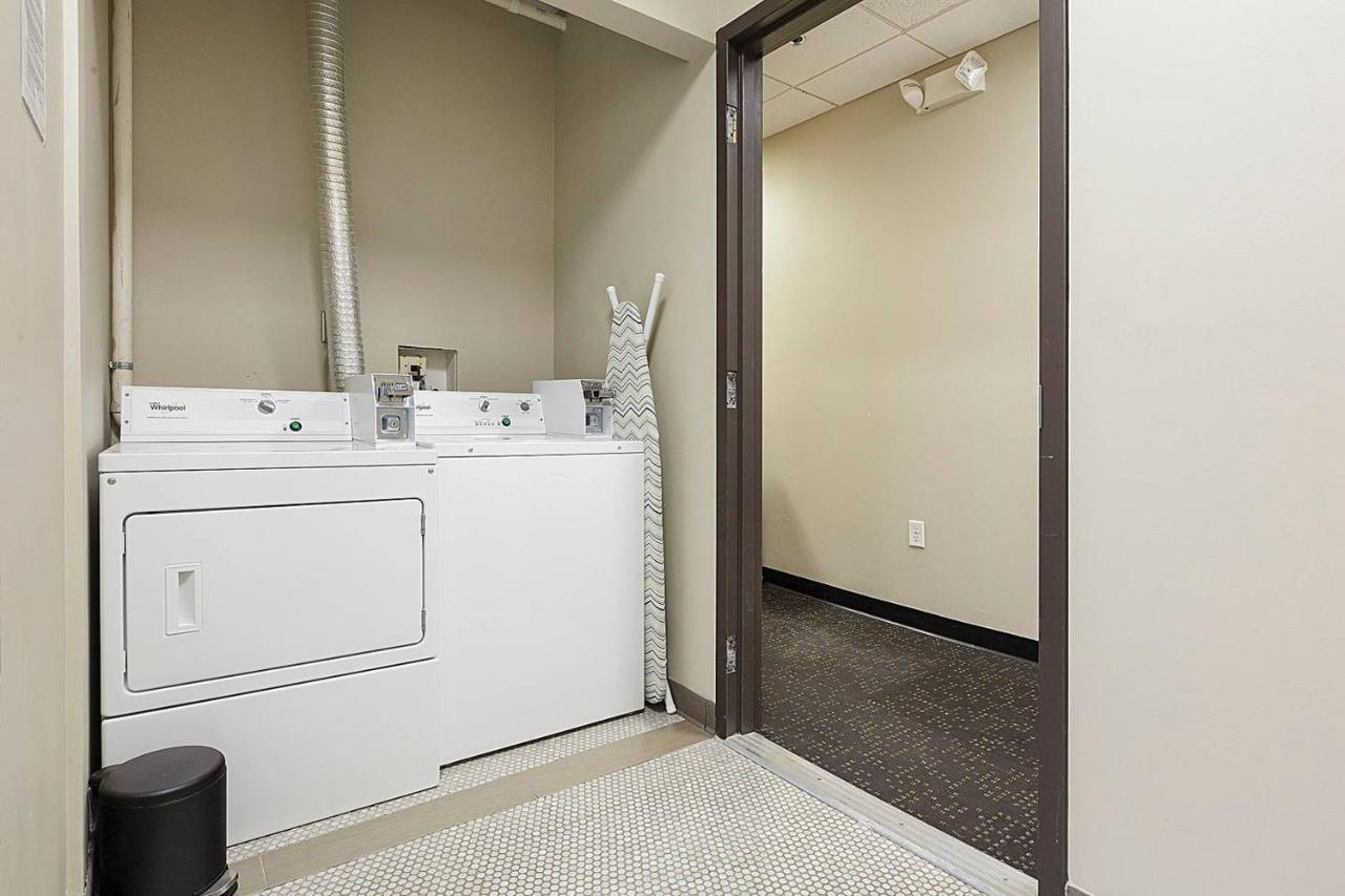 Studio Ready 4 Students & Traveling Professionals! 310 Apartment Boston Bagian luar foto
