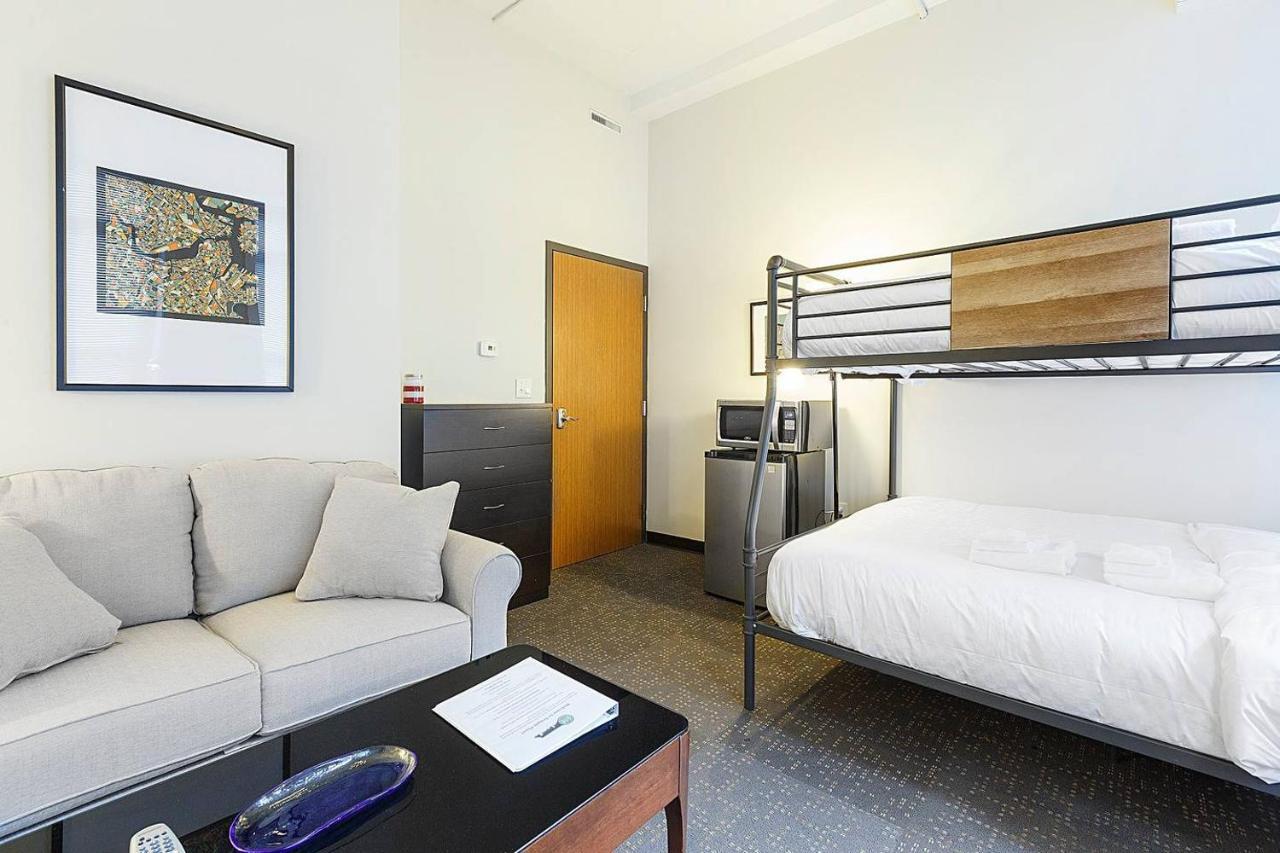 Studio Ready 4 Students & Traveling Professionals! 310 Apartment Boston Bagian luar foto